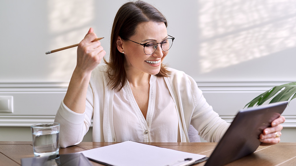 woman-in-virtual-meeting